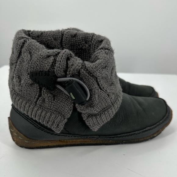 Simple Leather Cable Knit Winter Snow Boots Gray Black Womens 7.5 - Picture 1 of 12